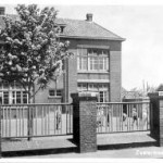 De openbare lagere school aan de Dorpsstraat (Historisch Genootschap Oud Soetermeer)