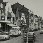 Portugeese Keitjes in de Dorpsstraat (Digitale ansichtkaart, 50 jaar groeistad)