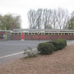 Het speelplein achter de linker vleugel