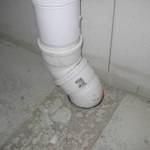 De afvoer in de begane grond