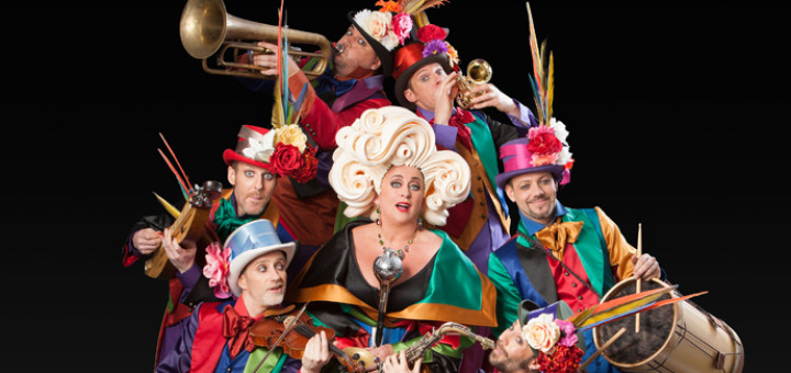 Cirque Stiletto 3 - Karin Bloemen en Wëreldbänd