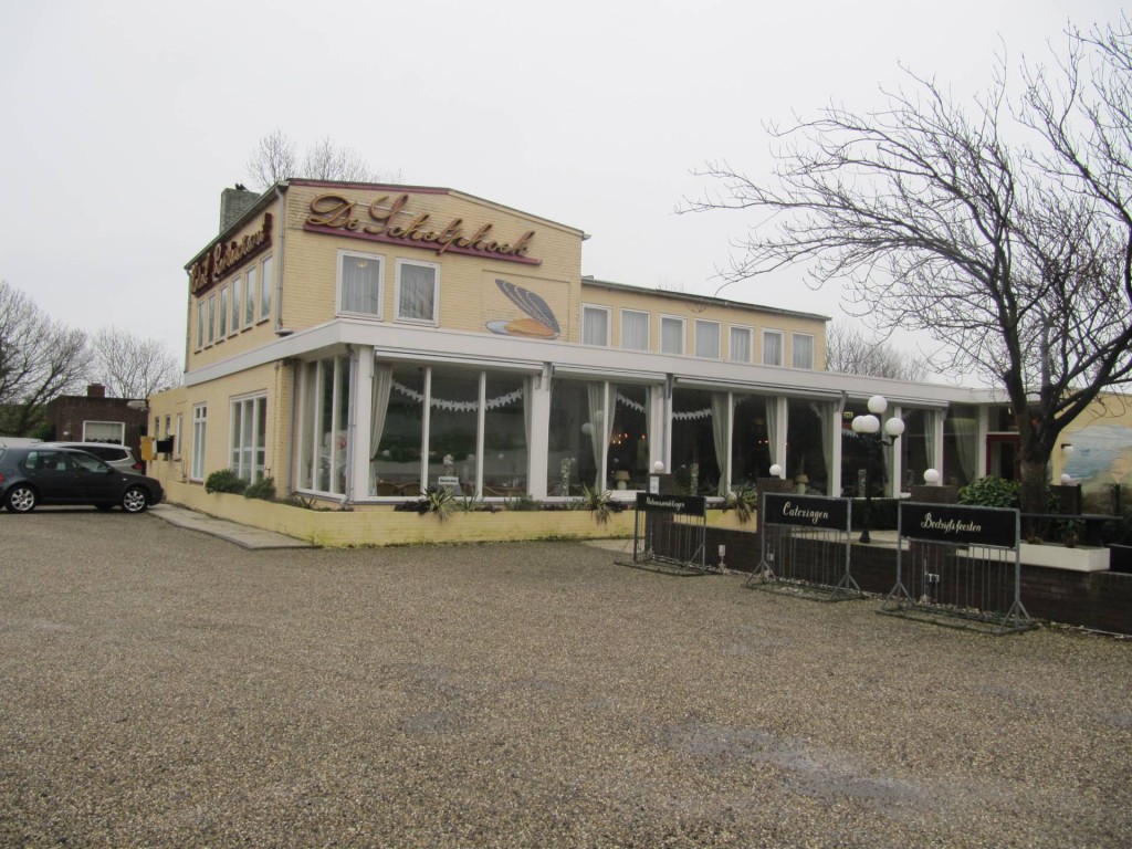 Hotel Restaurant De Schelpenhoek; De Buitenkant