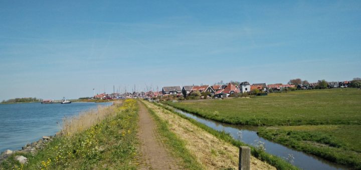 Een heel fraai uitzicht op de haven van Marken.