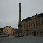 In het oude centrum van Stockholm staat deze fraaie Obelisk.