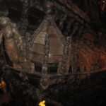 In deze ruimte kon men vroeger met geweren etc. schieten op de vijand.