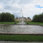 Het paleis Ulrikstal Palace en de fontein in één blik.