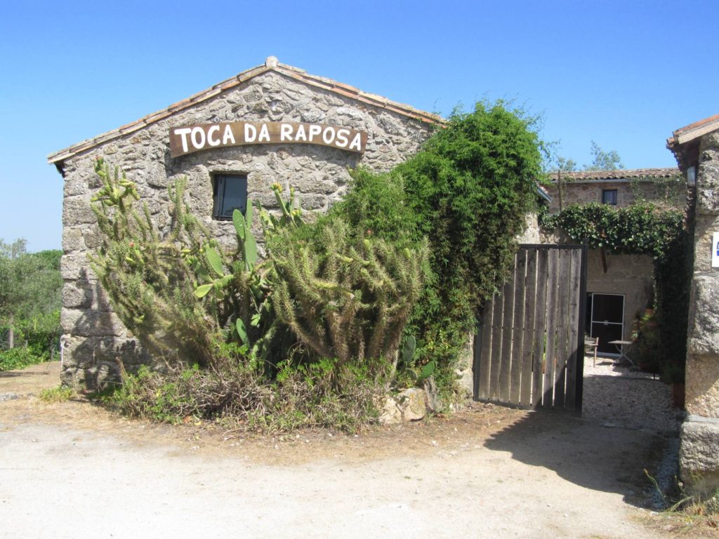 Camping Toca Da Raposa is een hele mooie camping in Portugal.