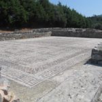 In Conimbriga ligt deze hele fraaie zeer complete mozaïekvloer.