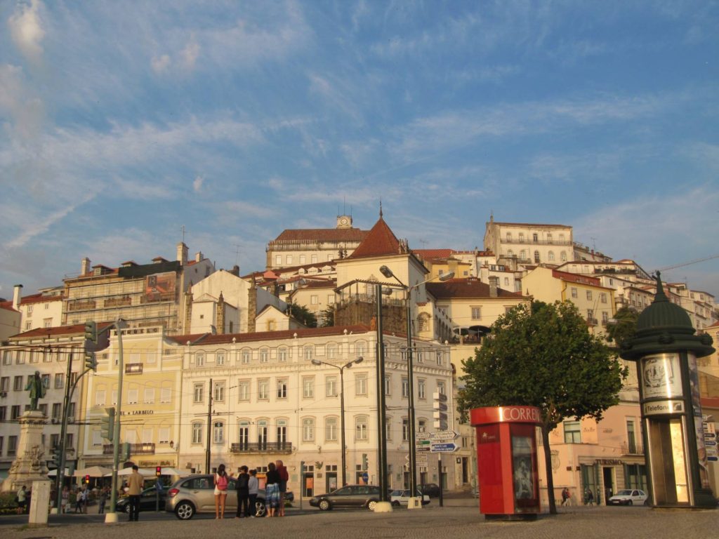 Coimbra is gewoon een hele fraaie stad, gebouwd op een heuvel.