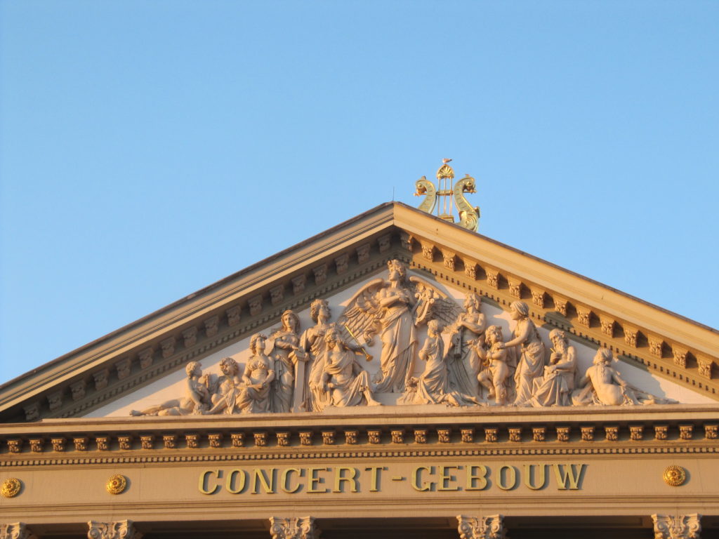 Het dak van Het Concert Gebouw is erg fraai.