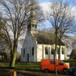 Een mooi wit kerkje in Groet, het startpunt van de wandeling.