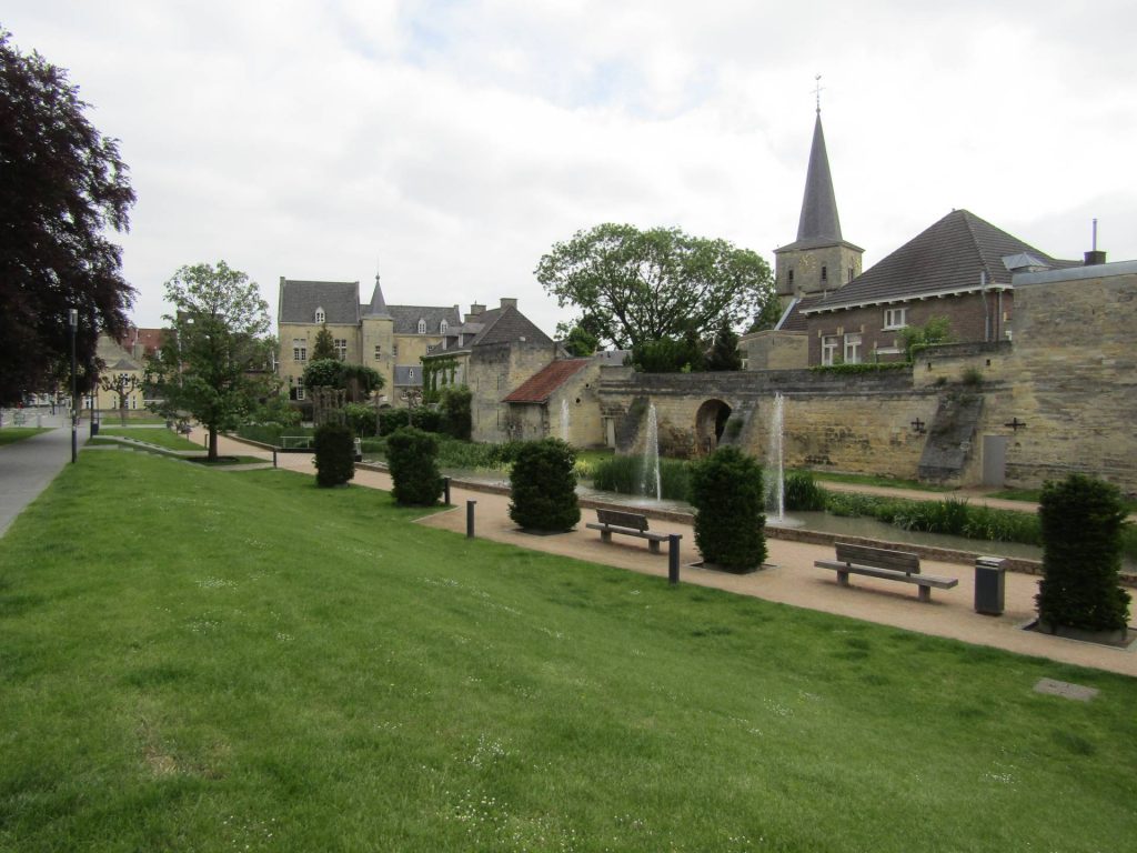 Door dit mooie parkje in Valkenburg liepen aan het begin van dag één