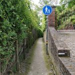 Dit is het begin van een mooi paadje langs een leuk riviertje