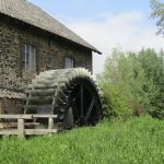 Dit fraaie waterrad zat vast aan een molen waar de wandeling vlak langs ging