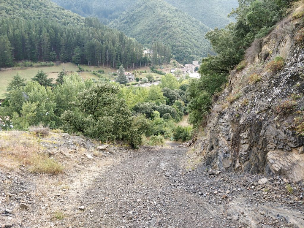 Dit ziet er wel uit als een leuk pad, maar het was wel vergeven van de hondendrollen.