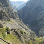 Uitzicht in de kloof, maar dit is ook heel erg fraai. Het te bewandelen pad is ook heel goed zichtbaar.