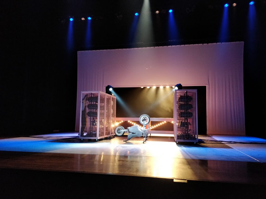 Dansvoorstelling : 155 - Motors