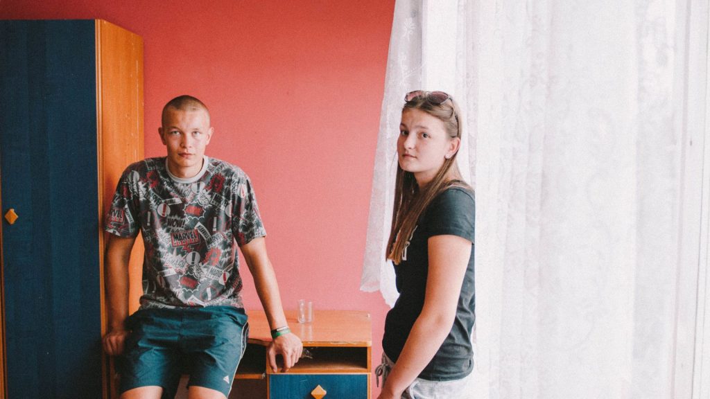 Film : Light As Feathers (2018)