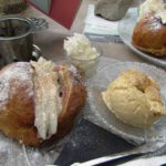 Een heerlijke warme appelbol bij Granny's Barn