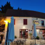 Het hotel Le Petit Relais in Frankrijk