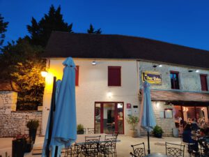 Het hotel Le Petit Relais in Frankrijk