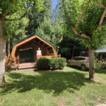 Danielle bij de tent