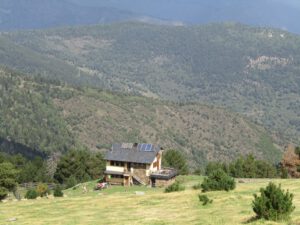 Een mooi uitzicht en een berghut