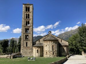 Een fraaie en oude kerk