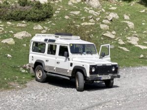 Onze taxi naar het dorpje Espot