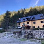 Een mooi gebouw aan het begin van de wandeling