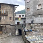 Een leuk weggetje in een leuk dorpje