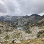 Een mooi uitzicht op een mooi meer