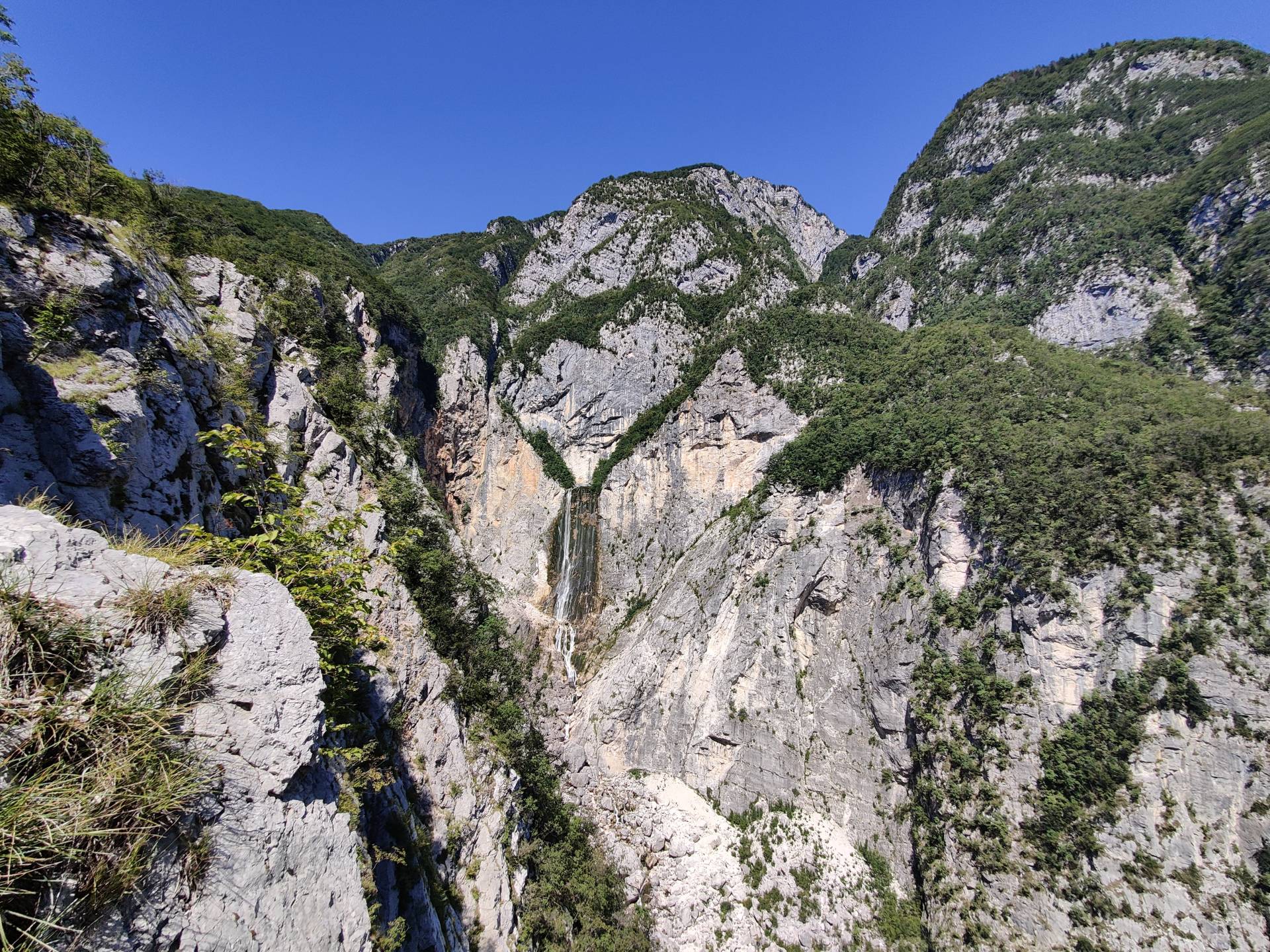 De waterval Slap Boka