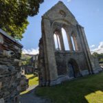 De ruïnes van een oud klooster