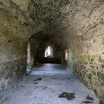 De ruïnes van een oud klooster