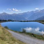 Uitzicht op een meertje