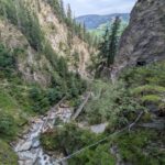 Een pad in een mooie kloof