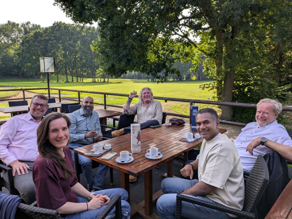 De groep na het diner